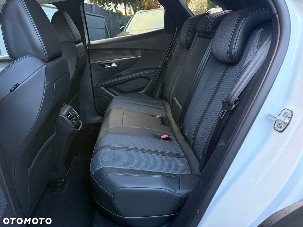 Peugeot 3008 225 e-EAT8 Allure - 9
