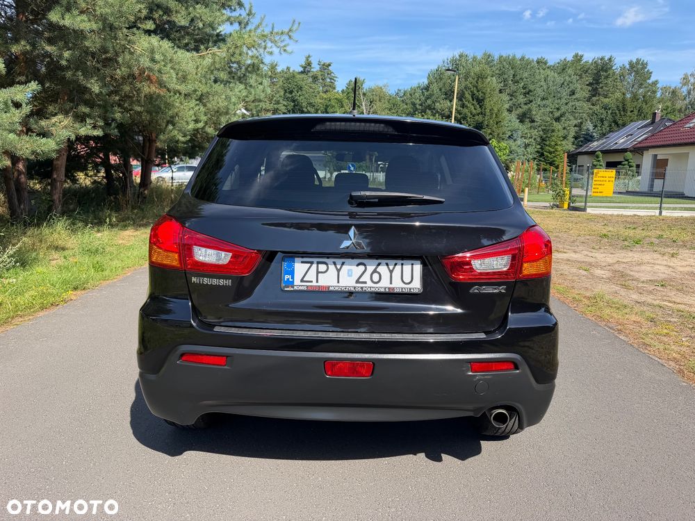 Mitsubishi ASX - 10