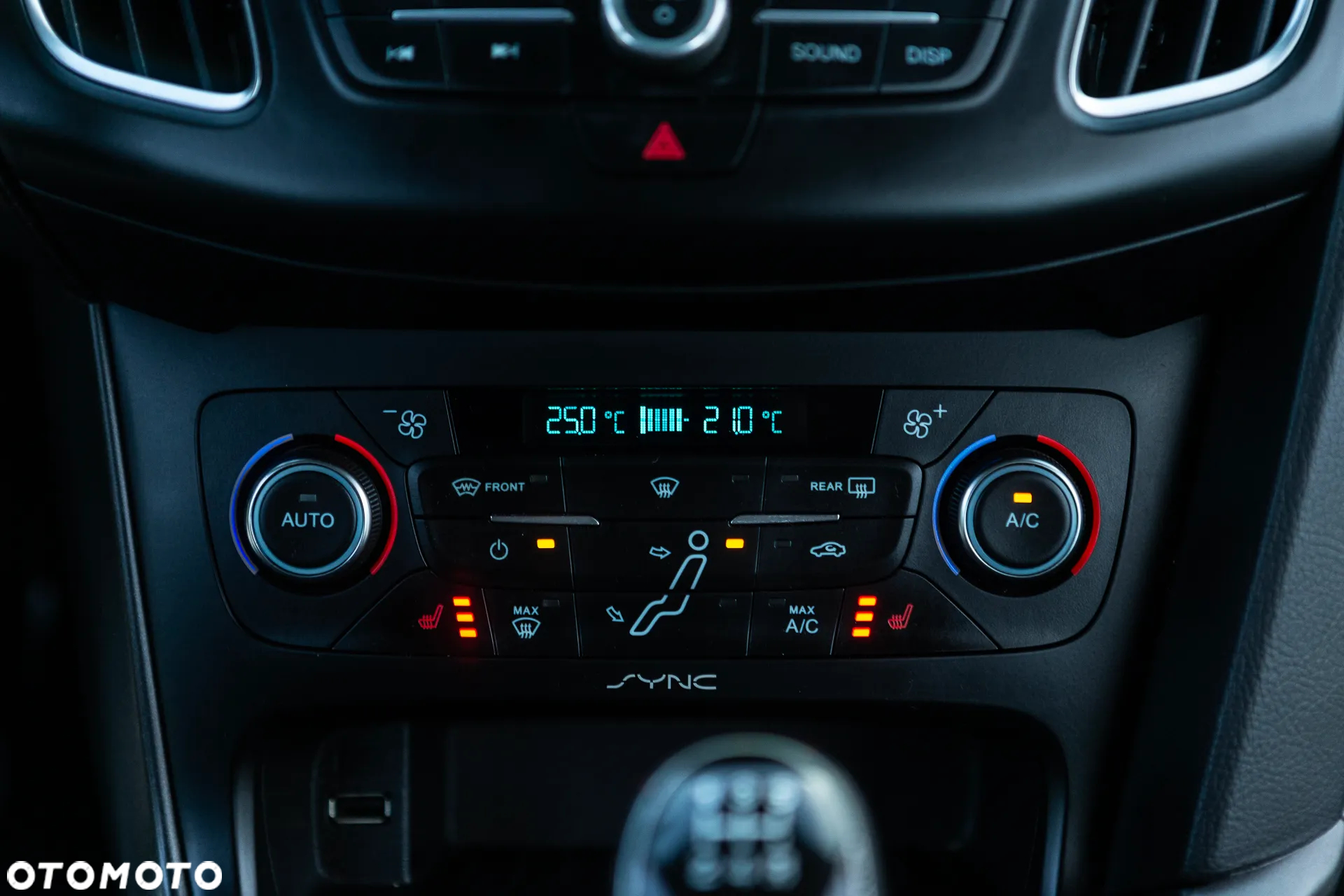 Ford Focus - 33
