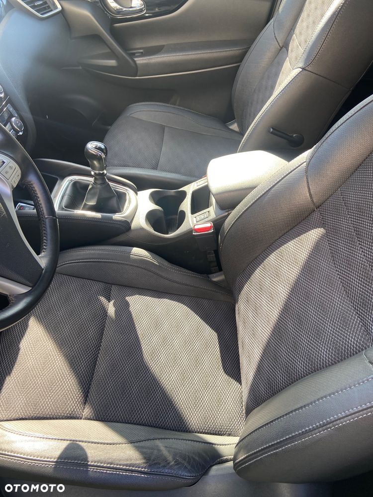 Nissan Qashqai 1.6 DIG-T N-Connecta - 11