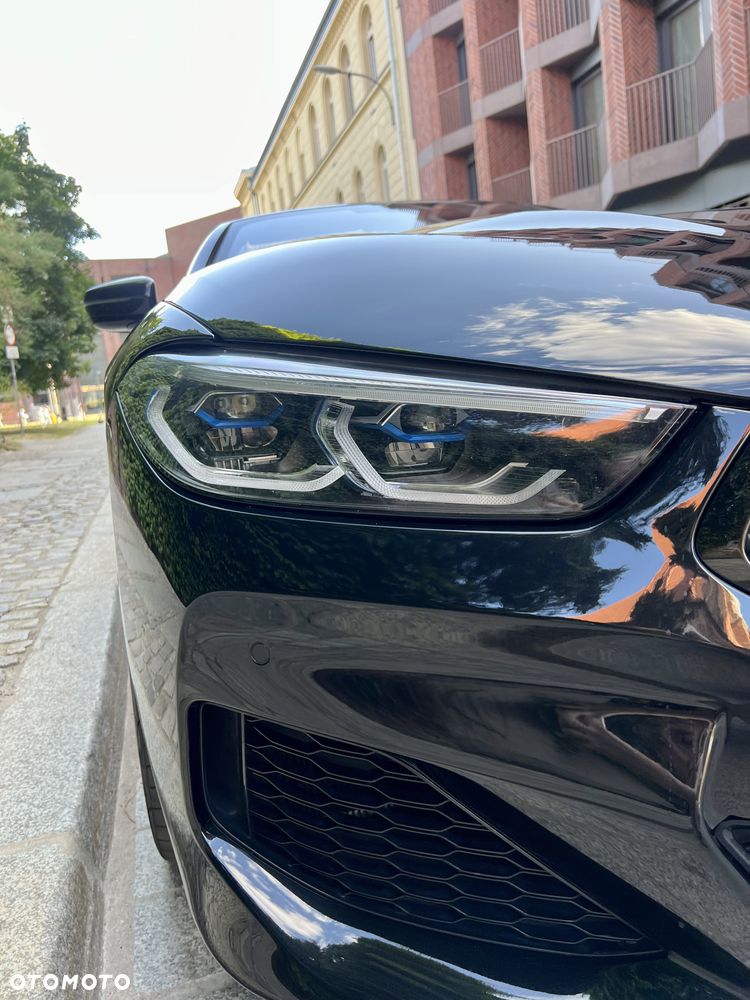 BMW Seria 8 - 11