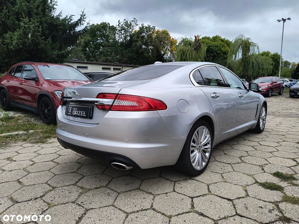 Jaguar XF - 5