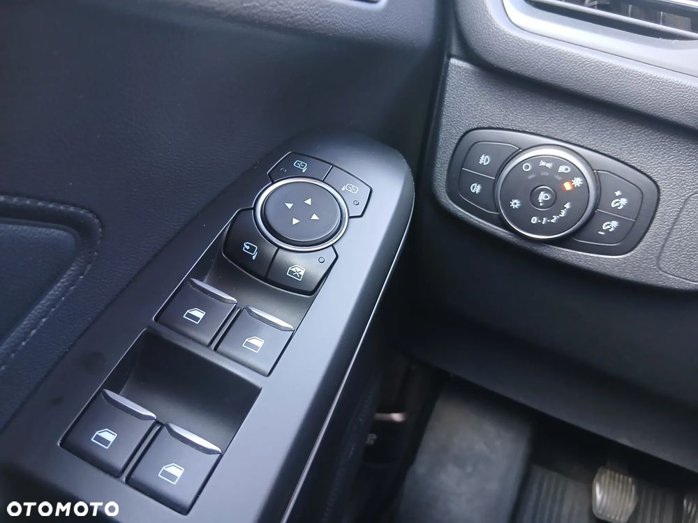 Ford Focus 1.5 EcoBlue Connected - 17