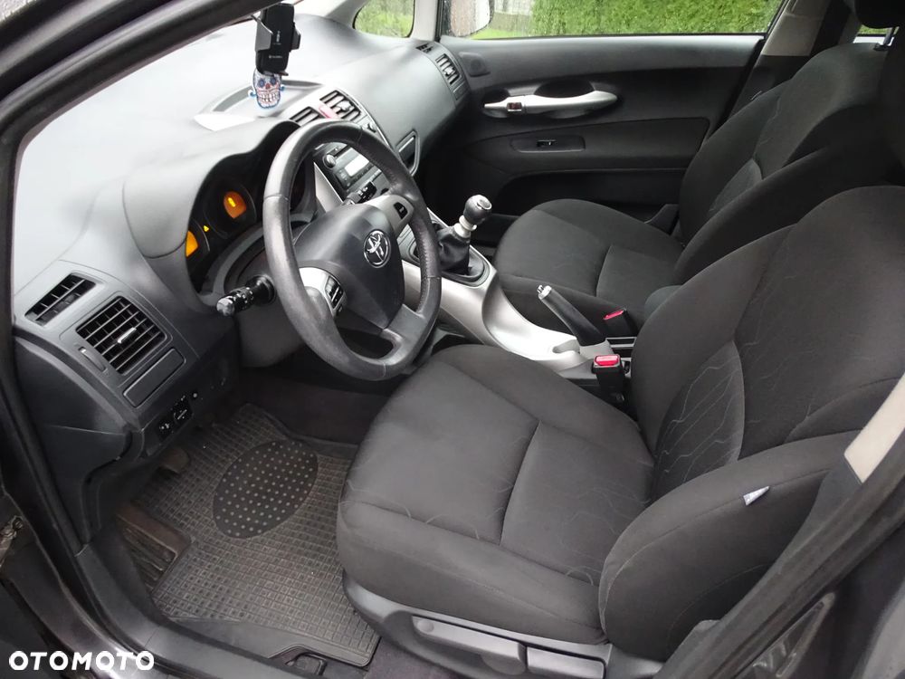 Toyota Auris - 8