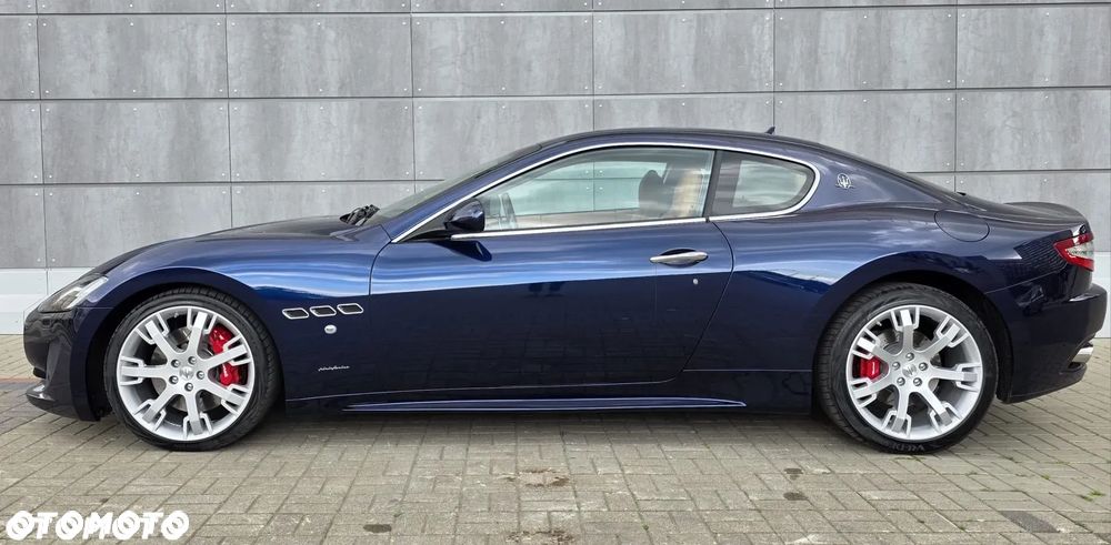 Maserati GranTurismo S Automat - 2