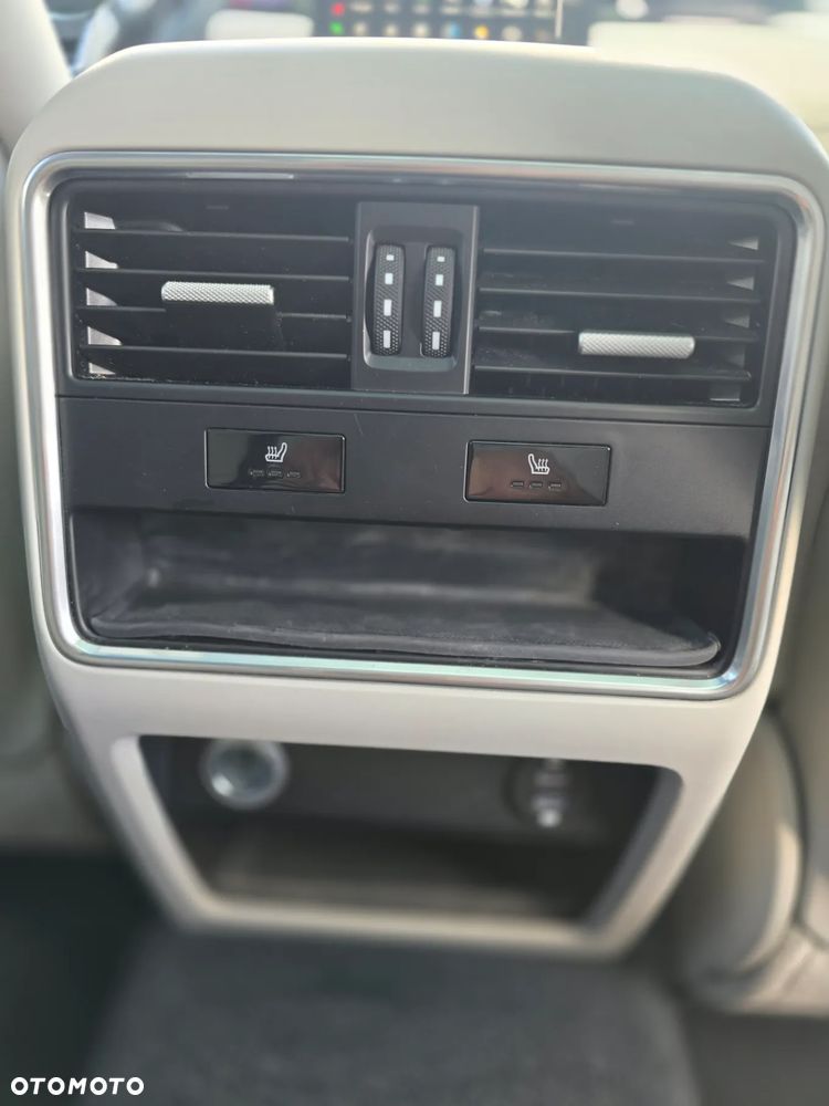 Porsche Cayenne Platinum Edition - 22