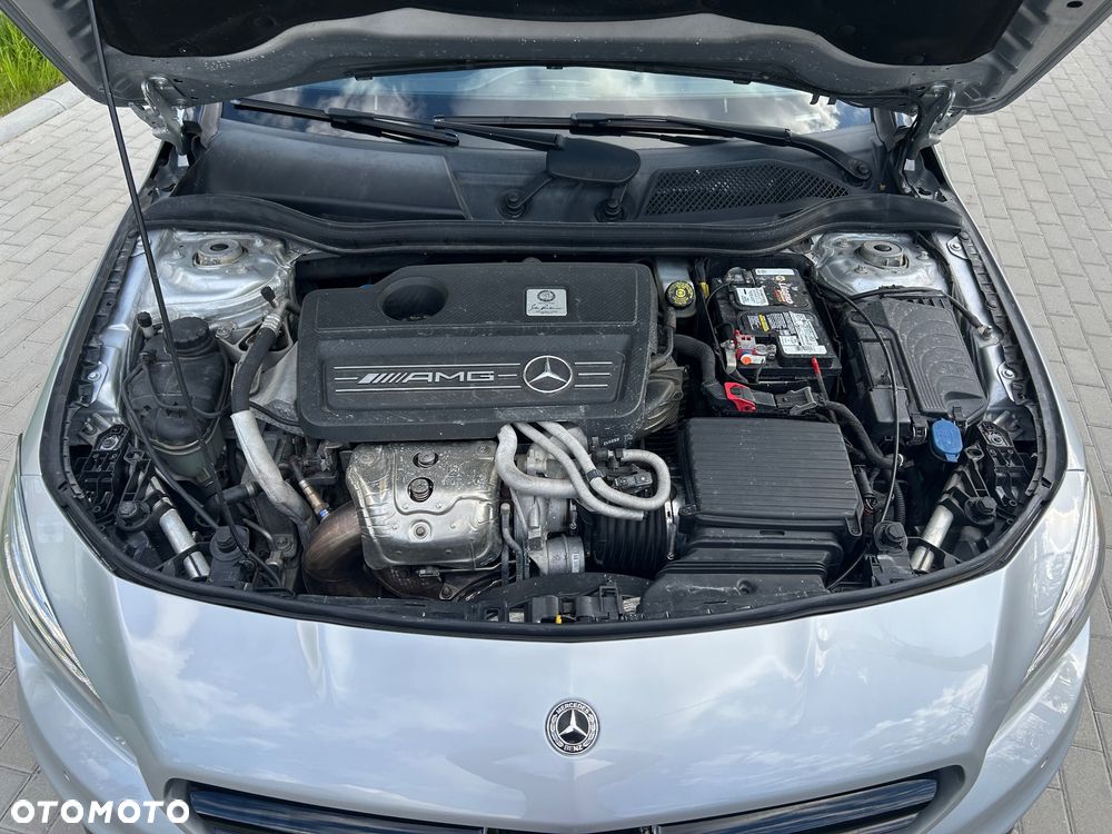 Mercedes-Benz CLA 45 AMG 4Matic 7G-DCT - 18