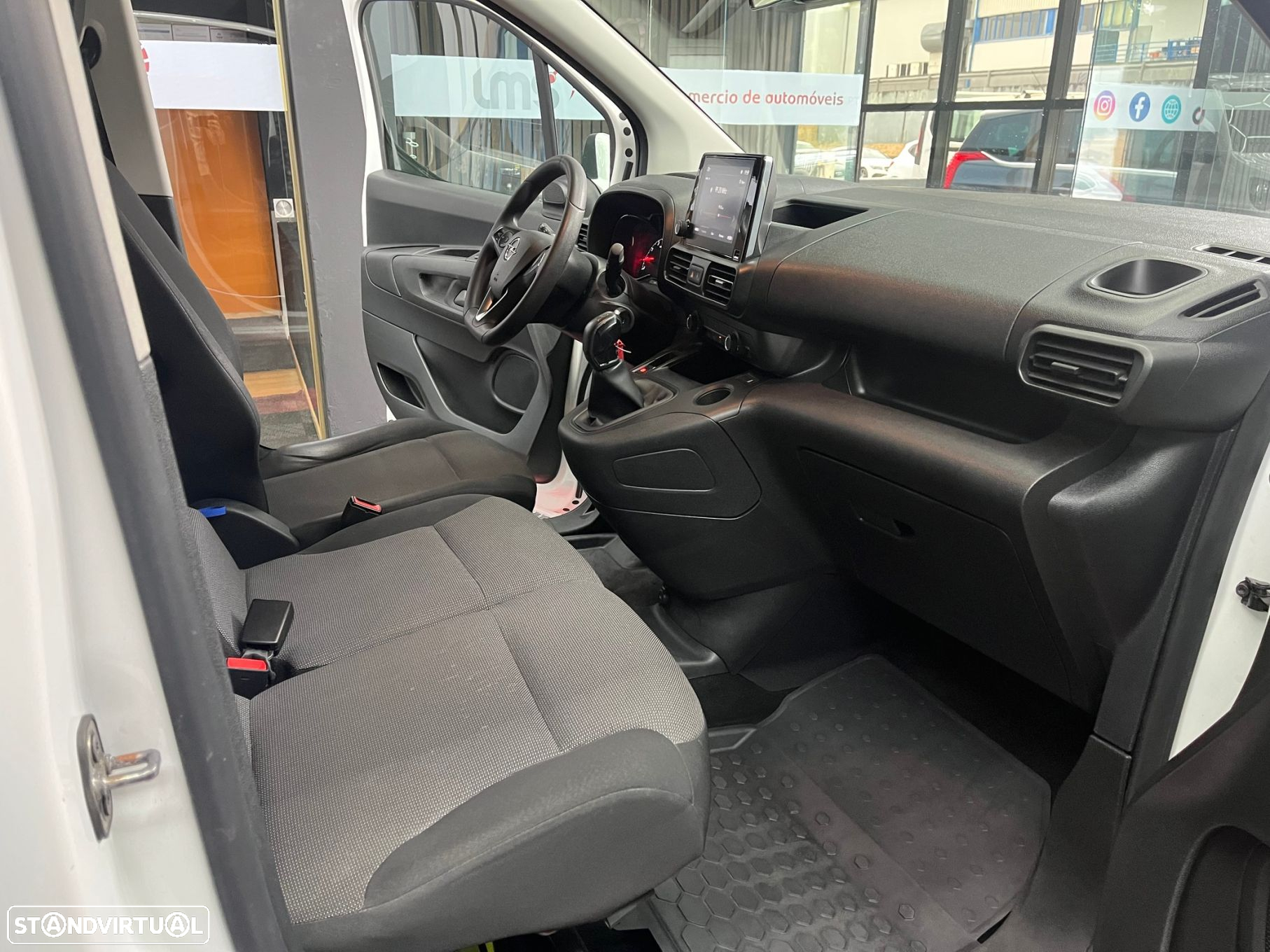 Opel Combo 1.6 CDTi L2H1 Essentia - 7