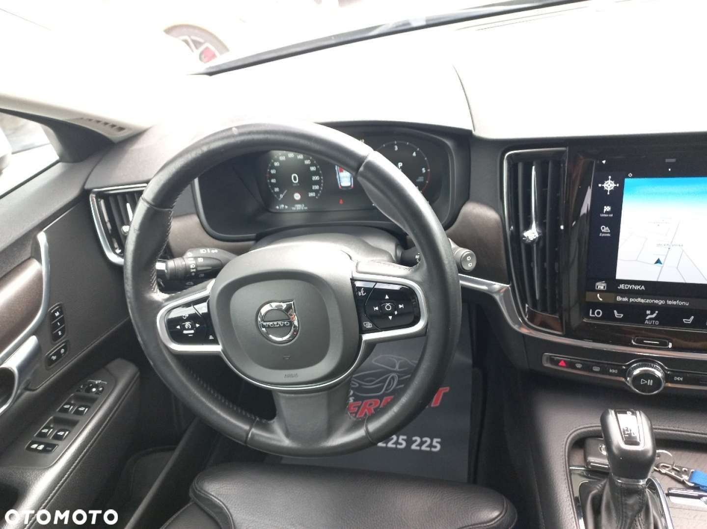 Volvo V90 Cross Country - 20