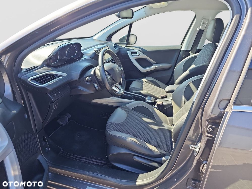 Peugeot 2008 - 10