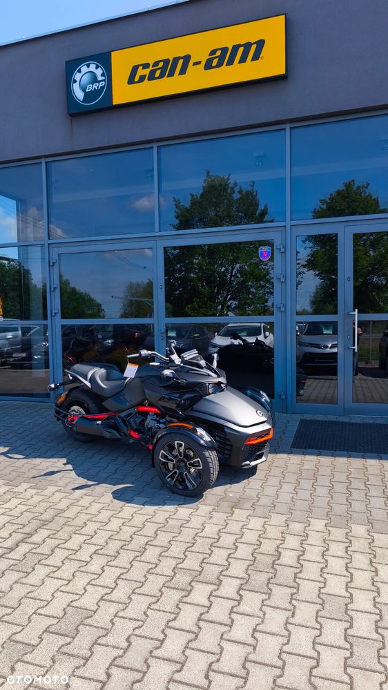Can-Am Spyder - 5