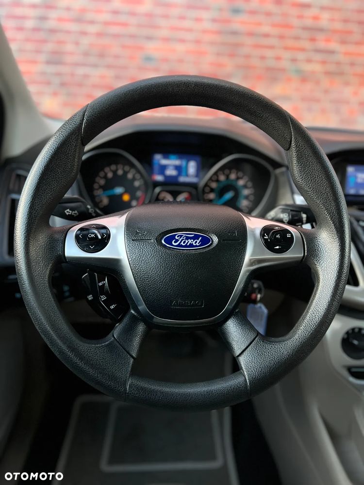 Ford Focus - 31