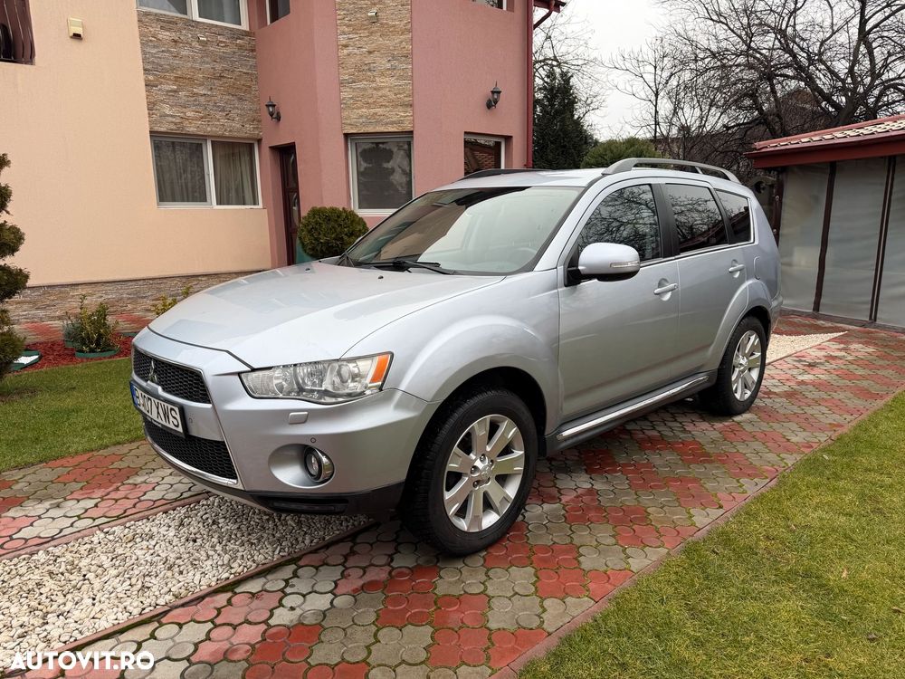 Mitsubishi Outlander - 13