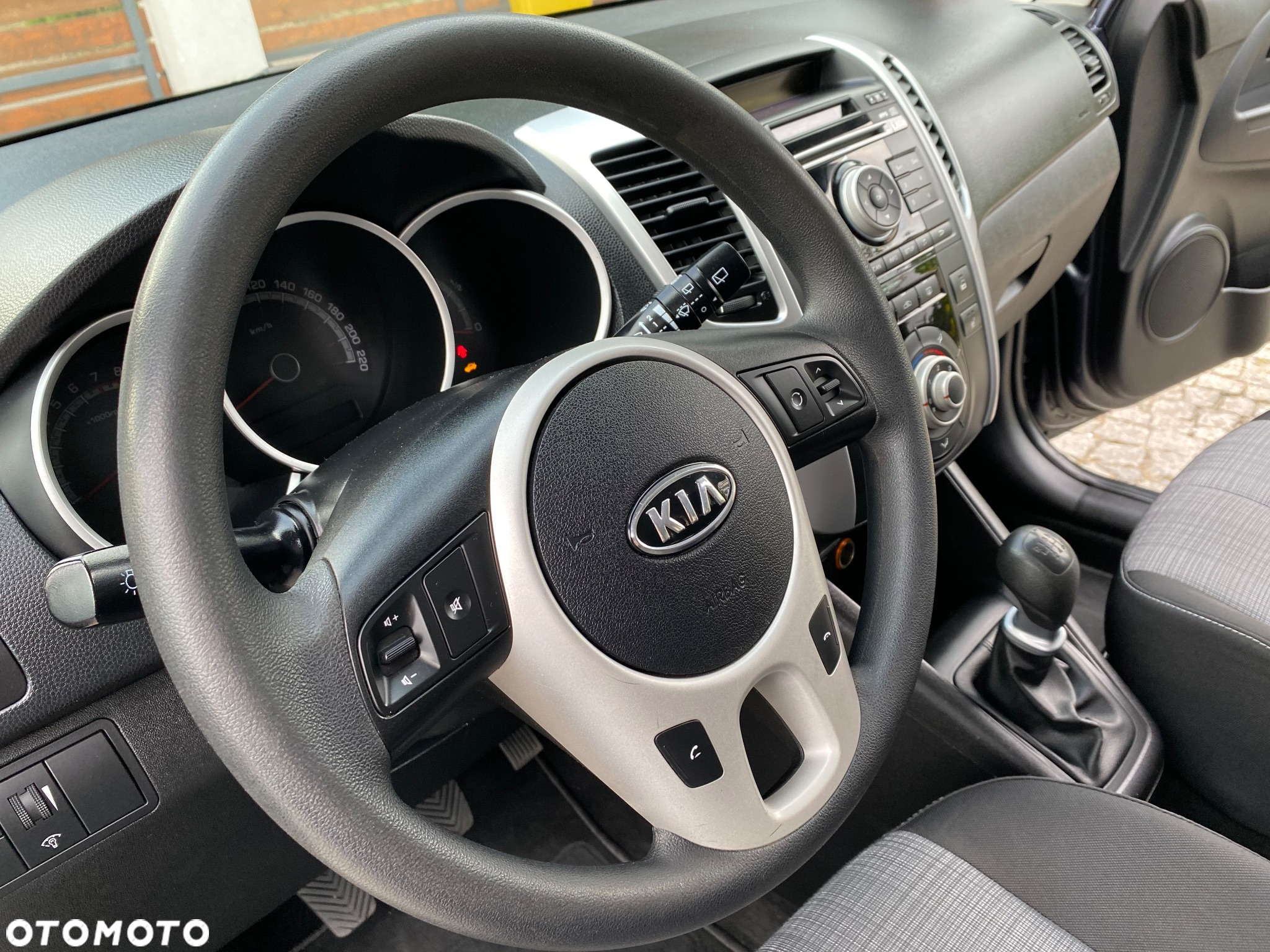 Kia Venga - 32