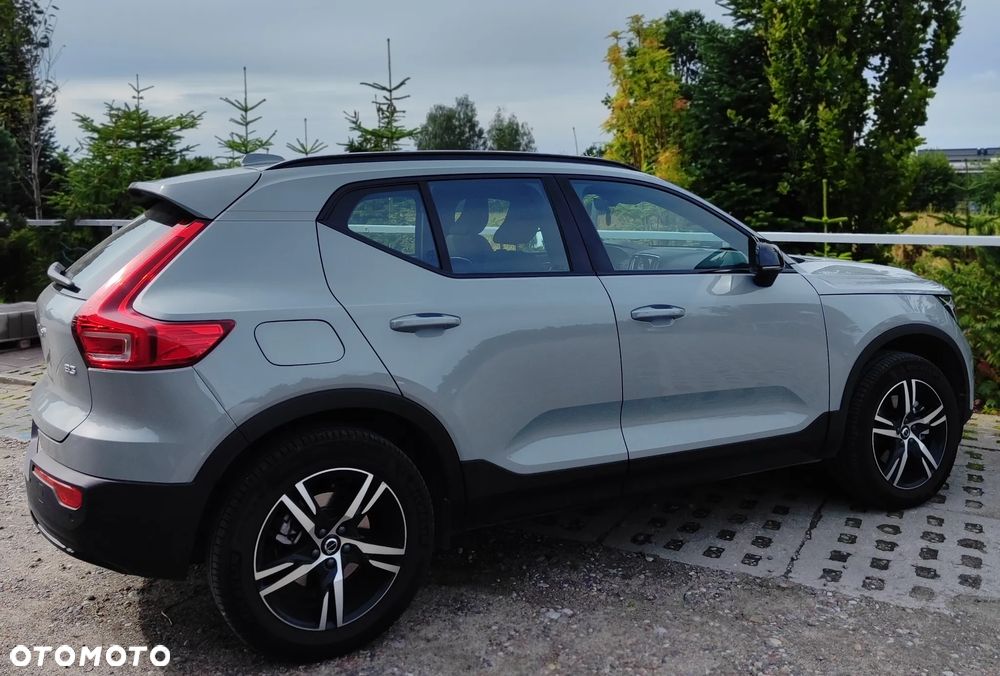Volvo XC 40 B3 Plus Dark - 21