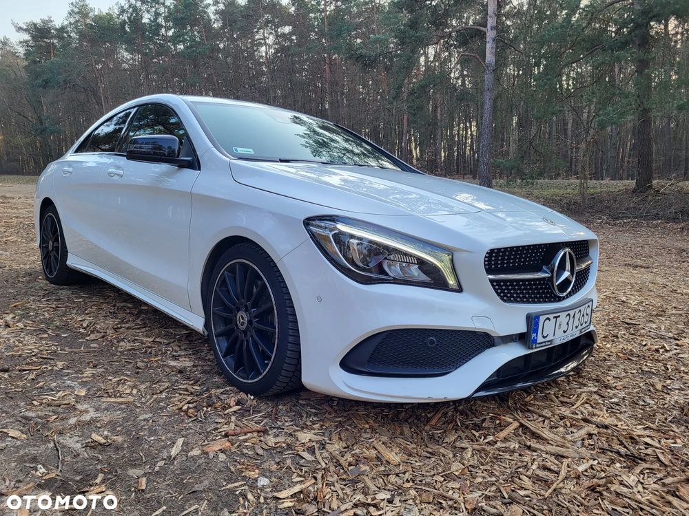 Mercedes-Benz CLA 220 4-Matic AMG Line - 8