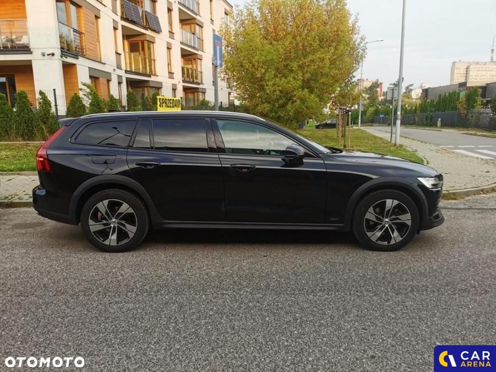 Volvo V60 Cross Country - 8
