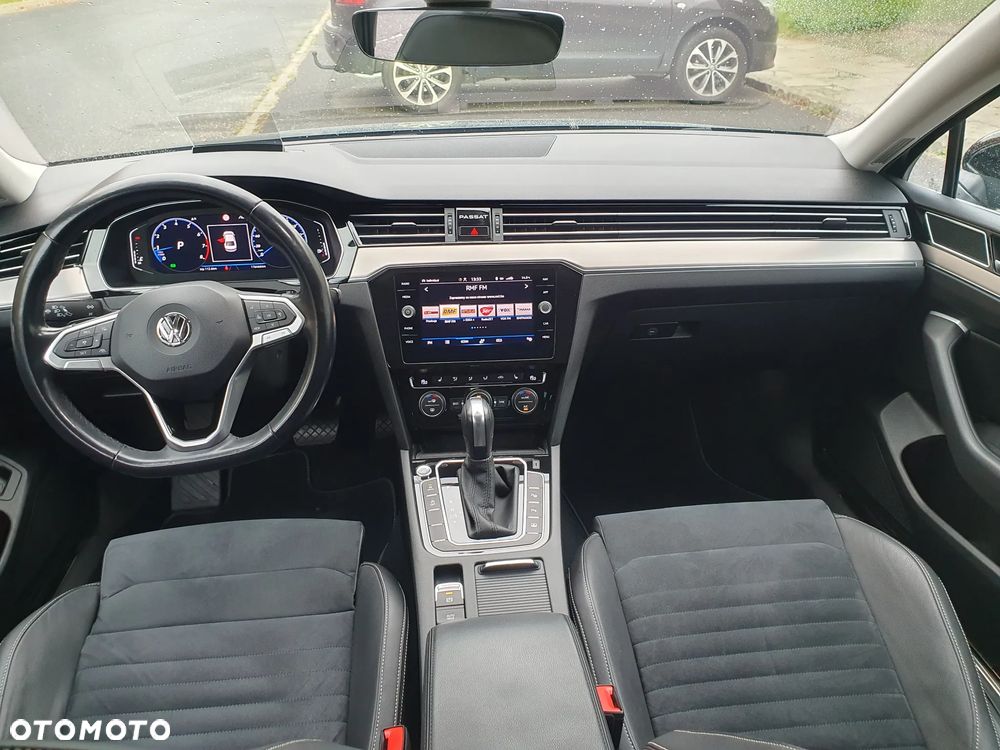 Volkswagen Passat 2.0 TSI Elegance DSG - 22