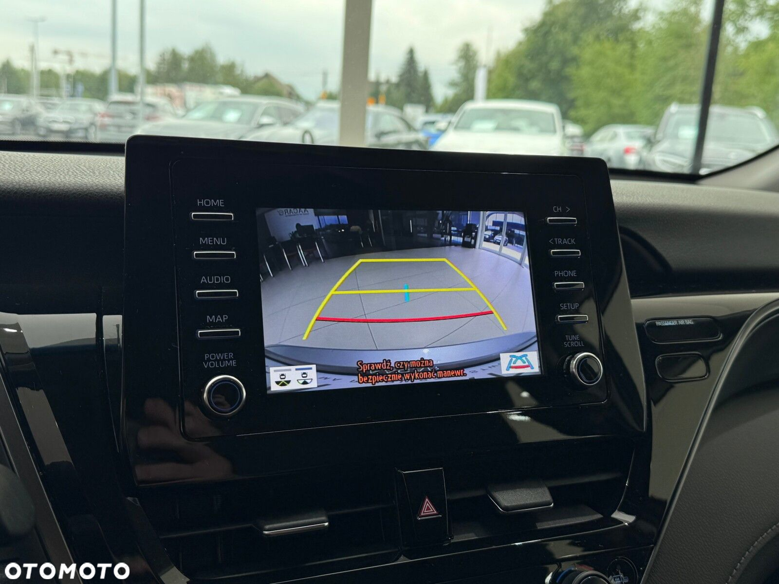 Toyota Camry - 36