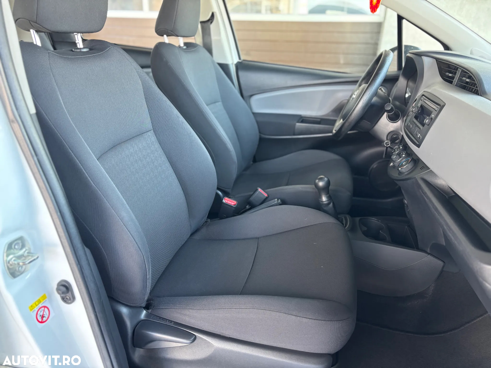 Toyota Yaris 1.0 L VVT-i Terra - 17