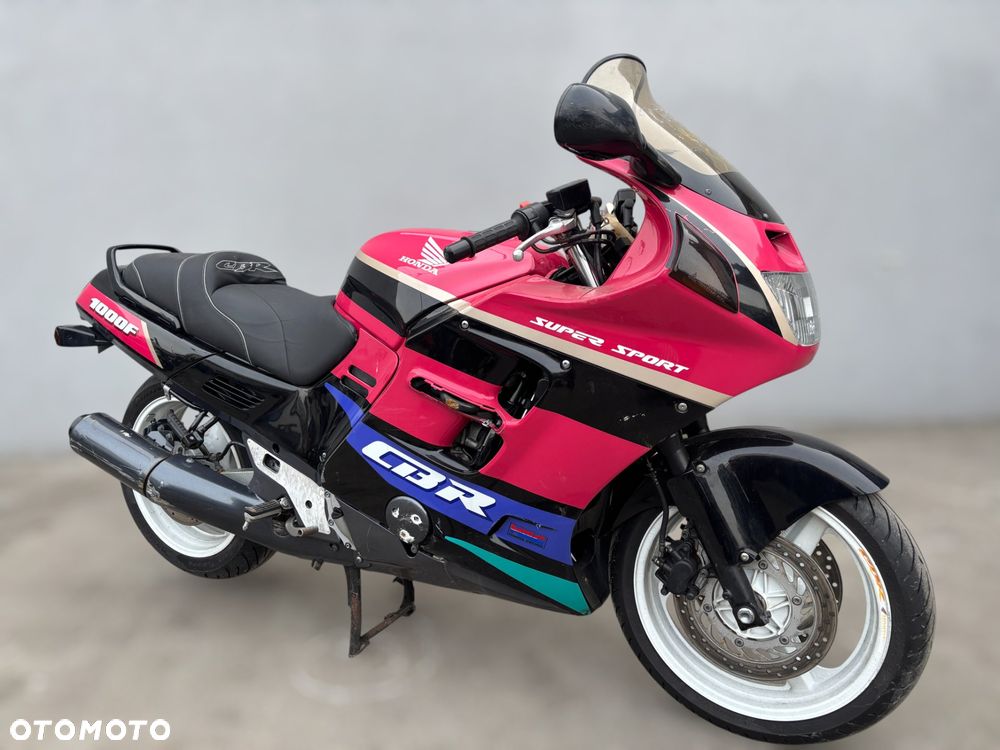 Honda CBR - 1