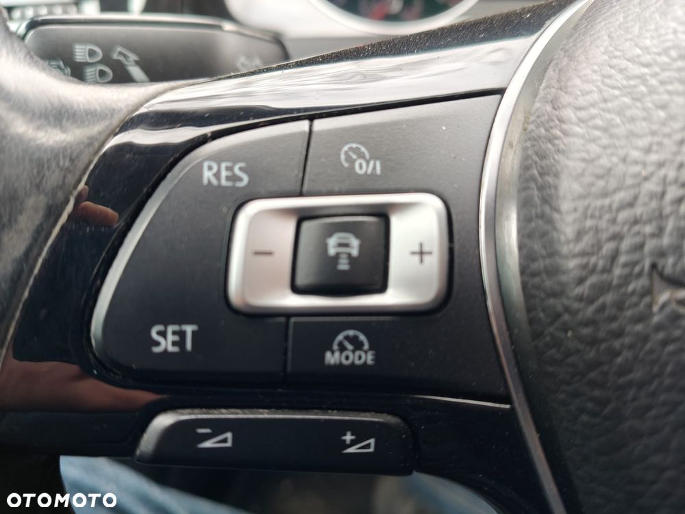 Volkswagen Golf 1.6 TDI BlueMotion Technology DSG Comfortline - 9