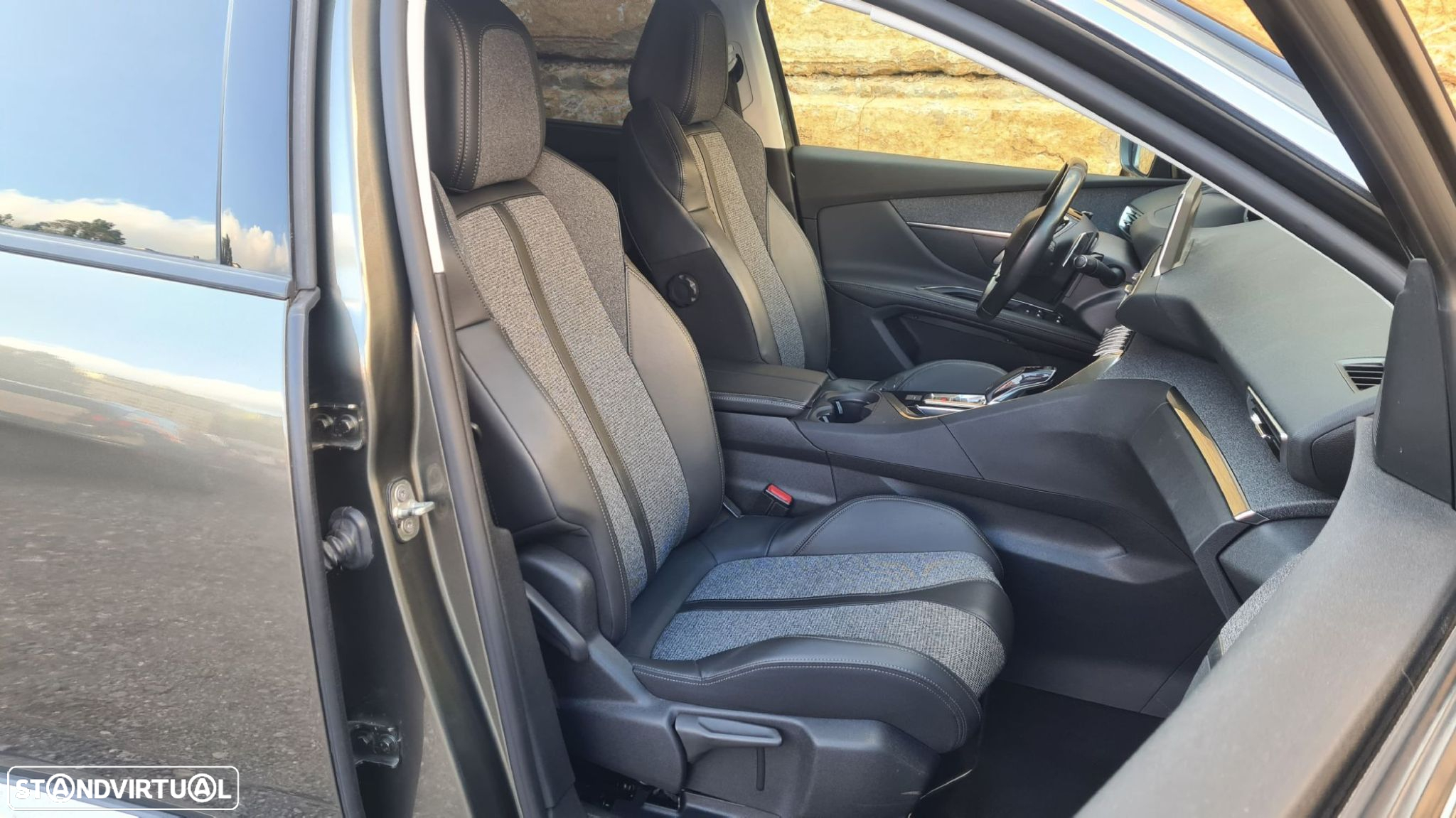 Peugeot 5008 1.5 BlueHDi Allure EAT8 - 42