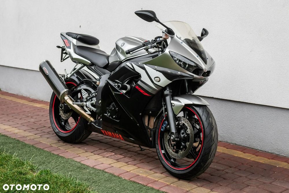 Yamaha R6 - 1