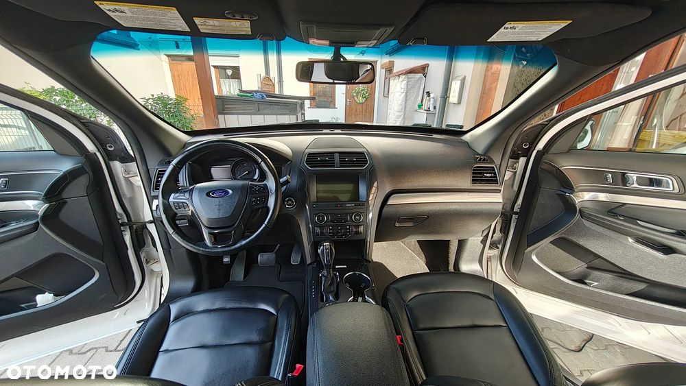Ford Explorer - 11
