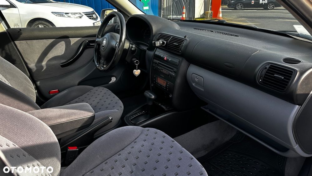 Seat Toledo 1.8 Signo Emocion - 9