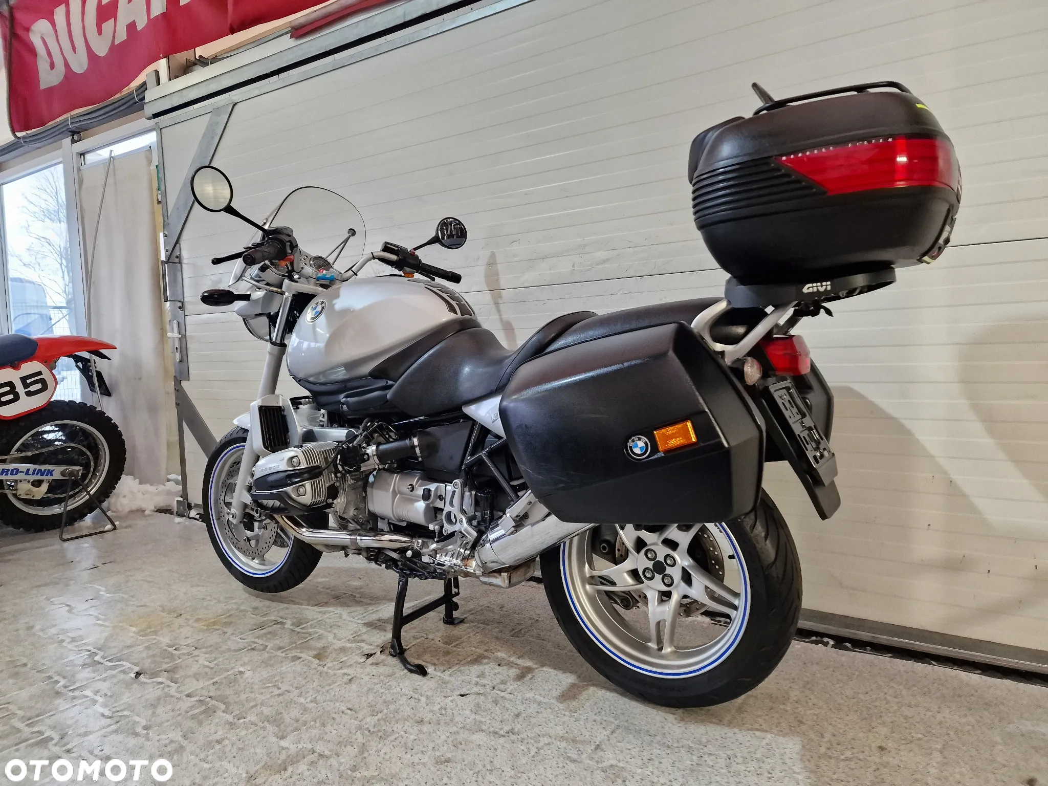 BMW R - 6