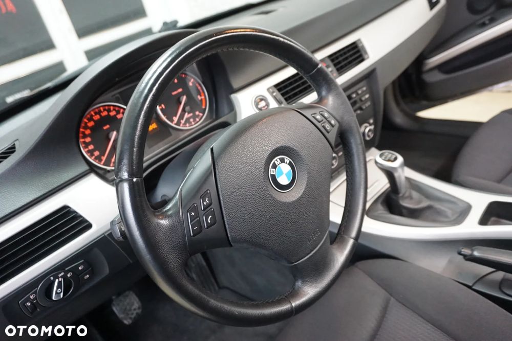 BMW Seria 3 320d DPF - 20