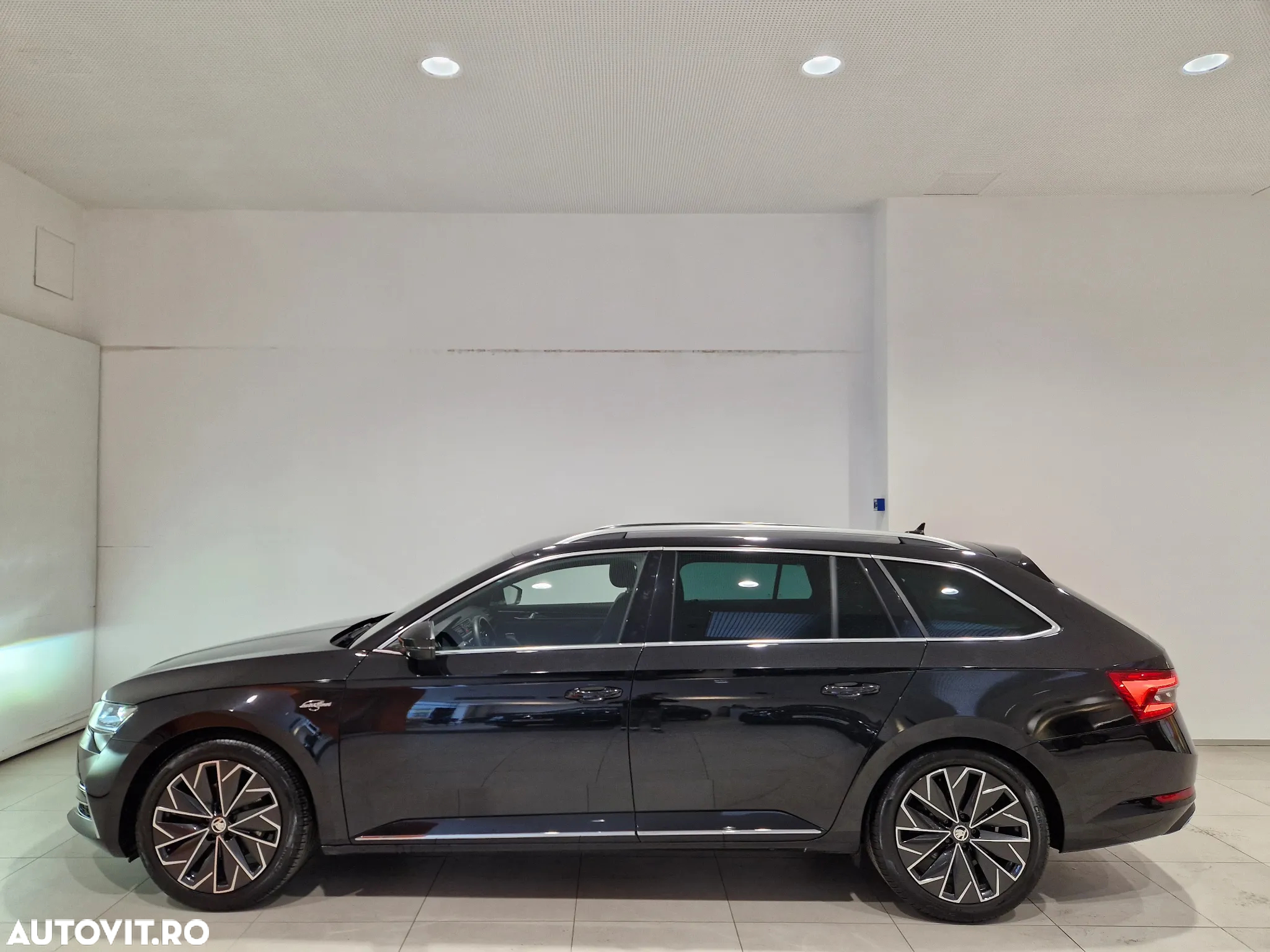 Skoda Superb 2.0 TDI DSG L&K - 2