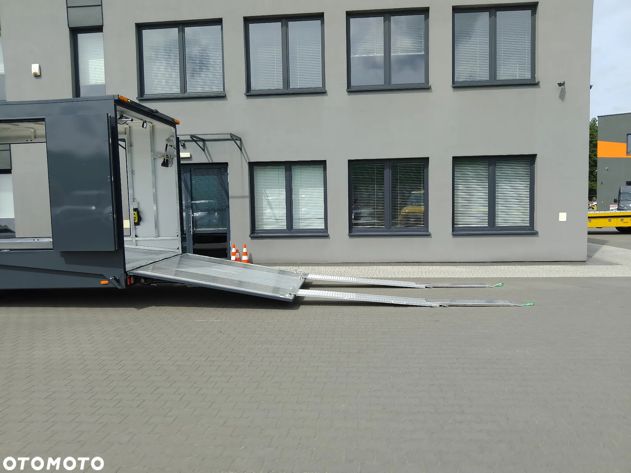 Iveco 70C21A8P DiGiCROSS - 16