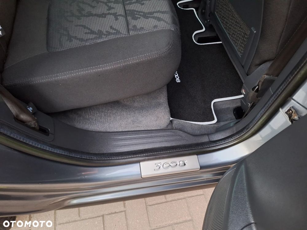 Peugeot 3008 2.0 HDi Allure - 27