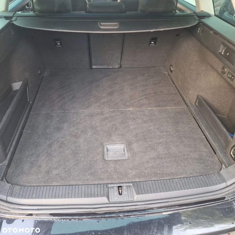 Volkswagen Passat - 7