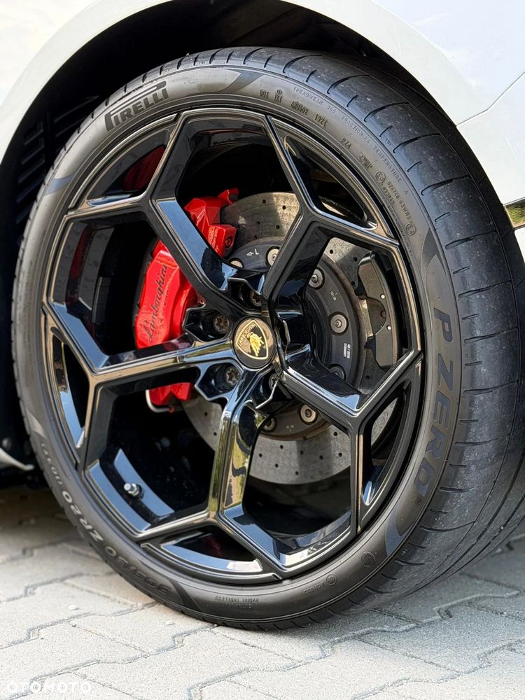 Lamborghini Huracan EVO - 23