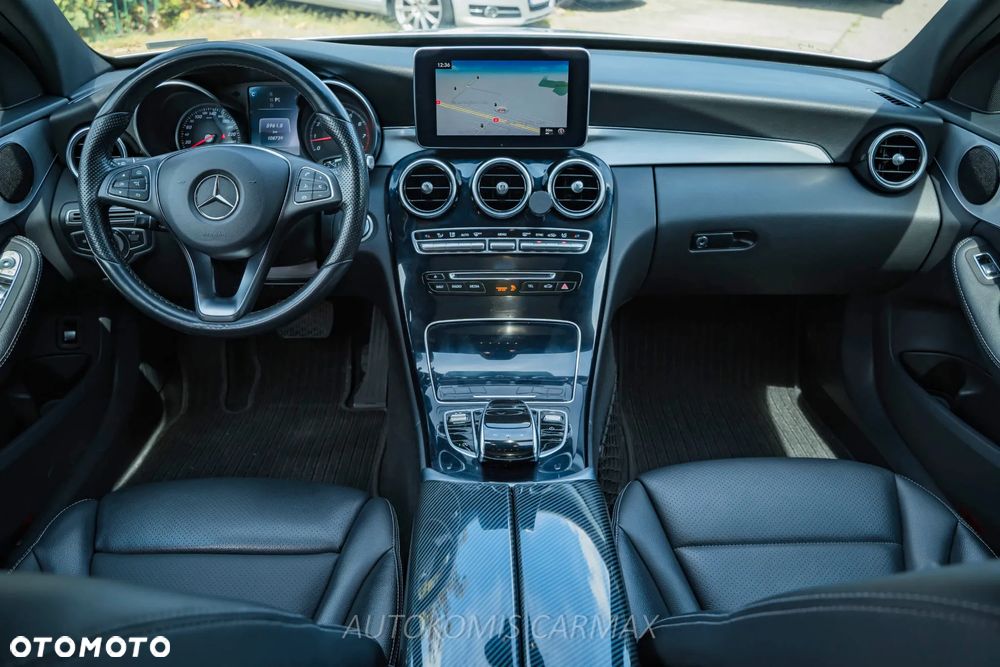 Mercedes-Benz Klasa C 300 7G-TRONIC - 13