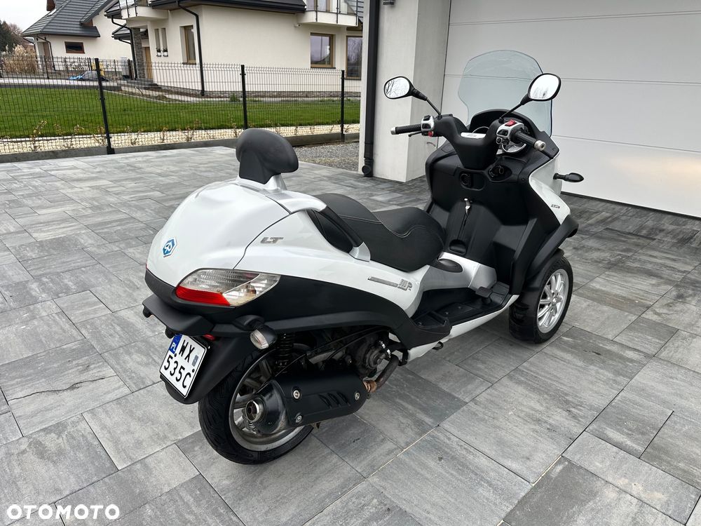 Piaggio MP-3 - 3