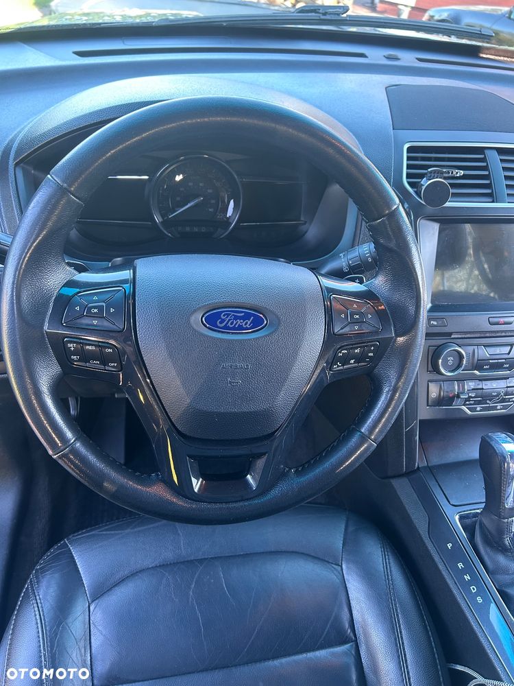 Ford Explorer - 9
