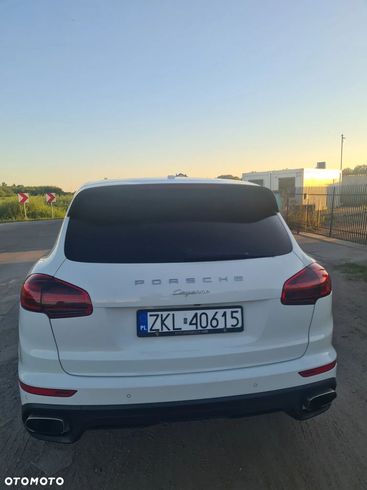Porsche Cayenne Platinum Edition - 2