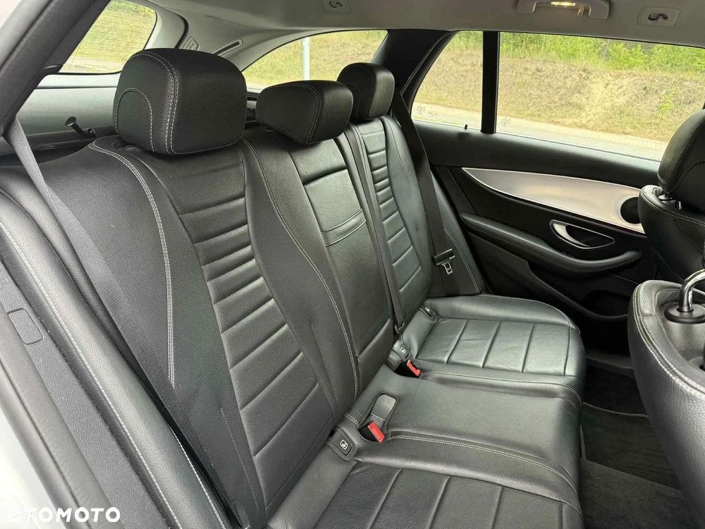 Mercedes-Benz Klasa E 220 d 9G-TRONIC - 7