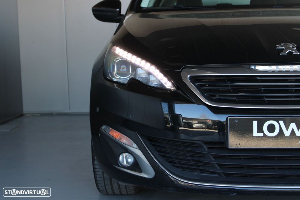 Peugeot 308 1.2 PureTech Allure Pack - 22