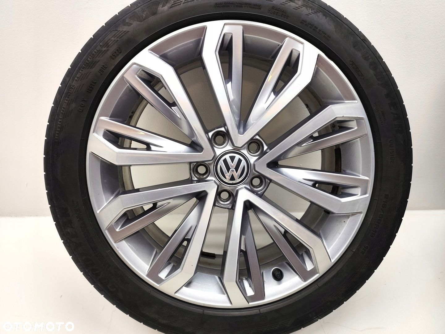 VW T-ROC KOŁA ALUFELGI 18" 2GA601025E KOMPLET - 2