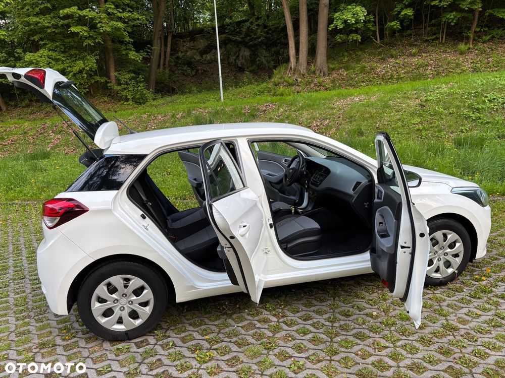 Hyundai i20 blue 1.2 Style - 8