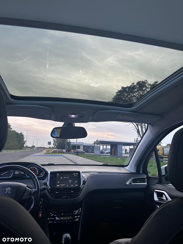 Peugeot 2008 Blue-HDi FAP 100 STOP & START Style - 16