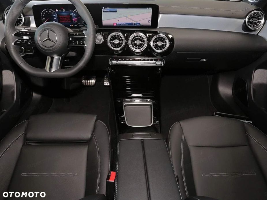 Mercedes-Benz Klasa A 200 AMG Line 7G-DCT - 11