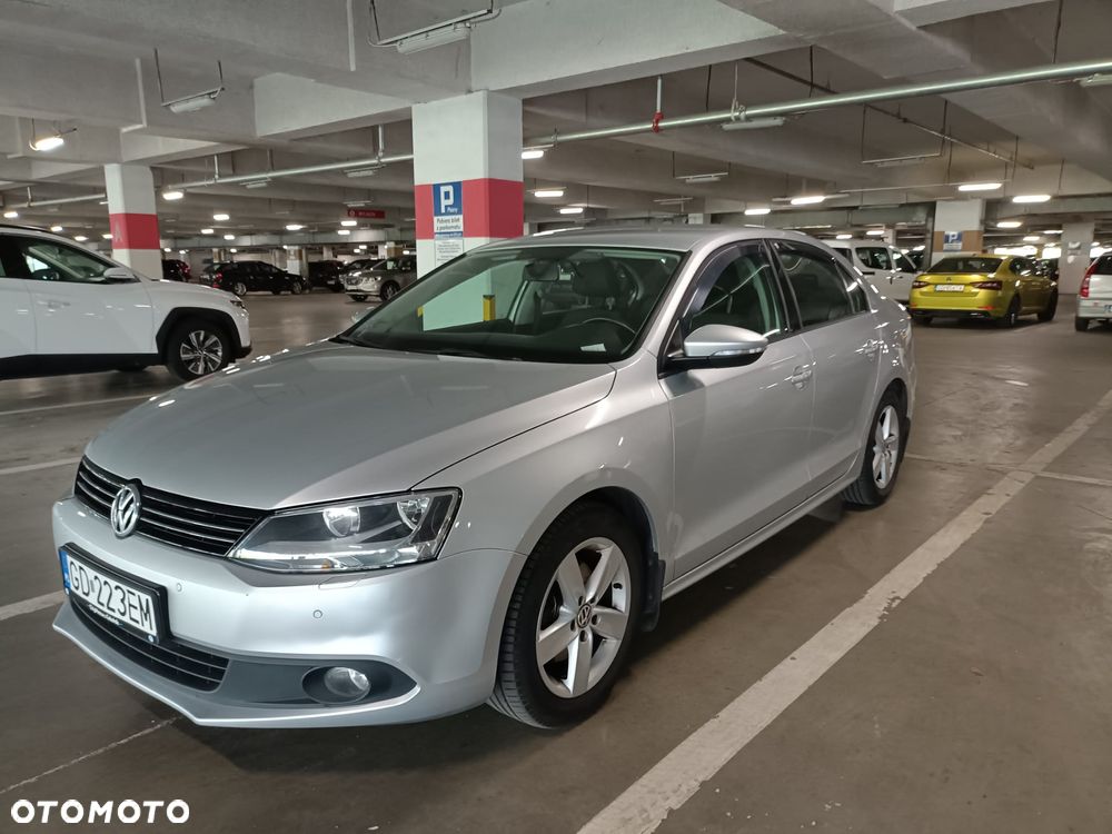 Volkswagen Jetta 1.4 TSI Comfortline - 1