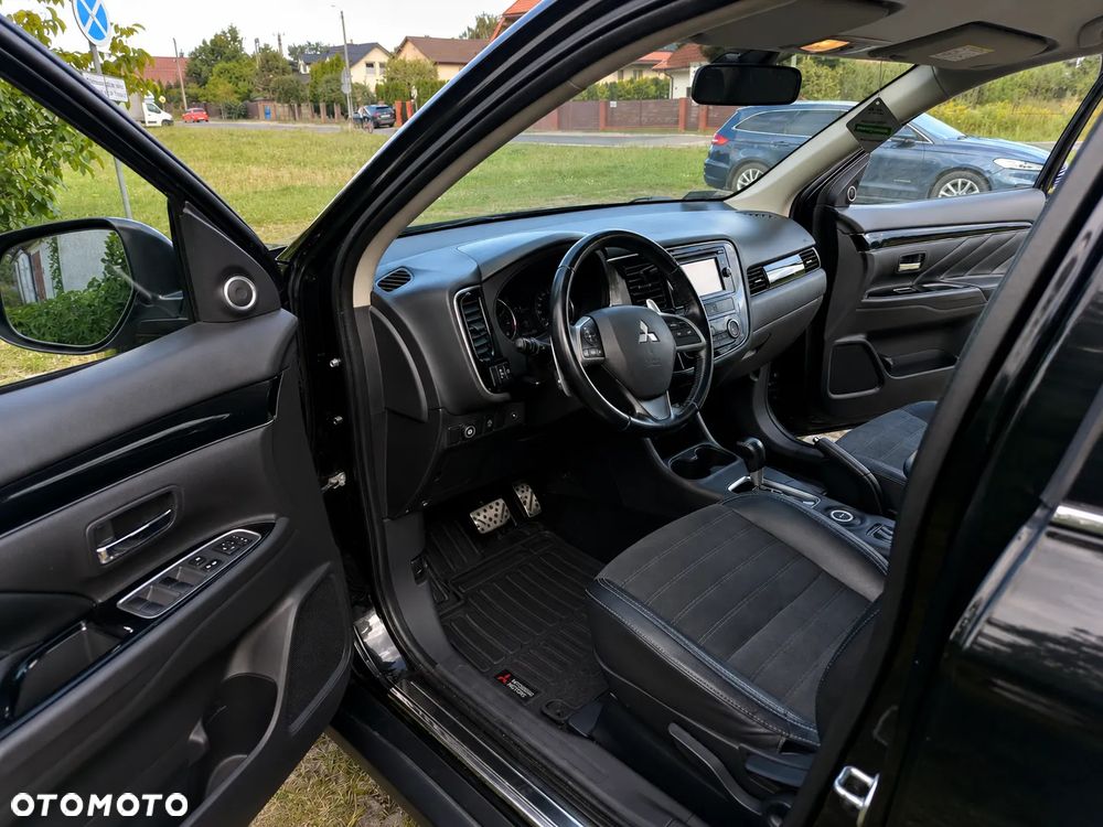 Mitsubishi Outlander 2.0 Intense + CVT - 11