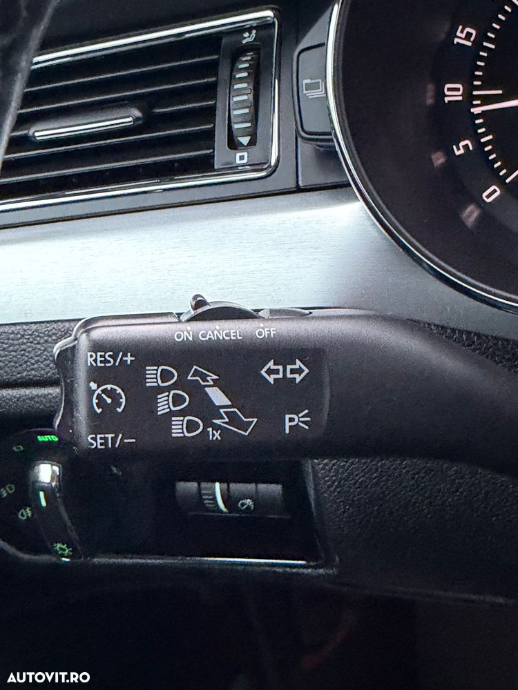 Skoda Superb Combi 2.0 TDI Green tec Elegance - 12